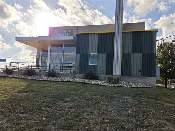 Extra Space Storage - 2234 - San Antonio - 6911 W Military Dr
