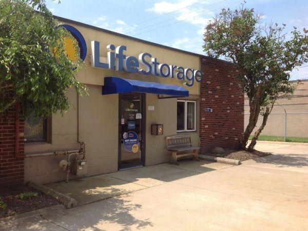 Extra Space Storage - 3094 - Eastlake - Erie Road
