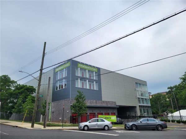 Extra Space Storage - 7911 - Staten Island- Zebra Pl
