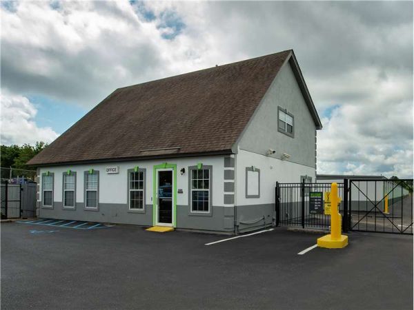 Extra Space Storage - 1661 - Montgomery - Monticello Dr
