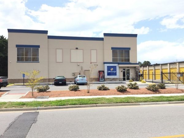Extra Space Storage - 3114 - Virginia Beach - Central Drive