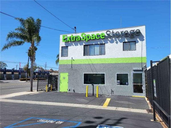 Extra Space Storage - 1977 - Hawthorne - Rosecrans Ave