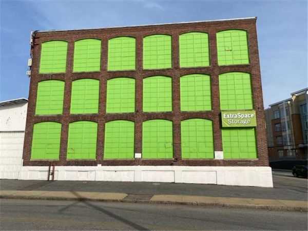 Extra Space Storage - 2007 - Waltham - River St