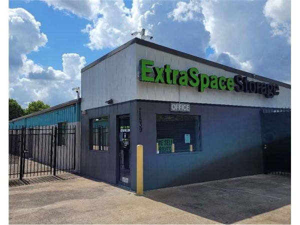Extra Space Storage - 7544 - Houston - Canemont St