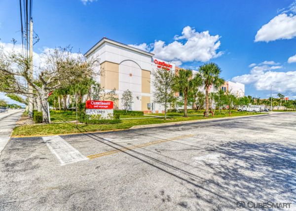 CubeSmart Self Storage FL Delray Beach Hagen Ranch Rd
