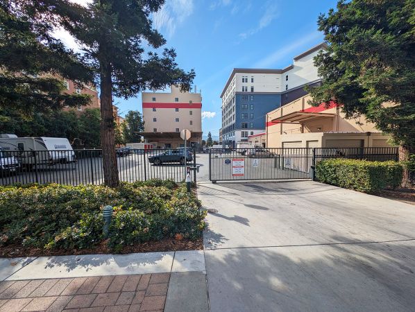 Security Public Storage - Redwood City