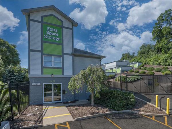Extra Space Storage - 1063 - Pittsburgh - E Entry Dr