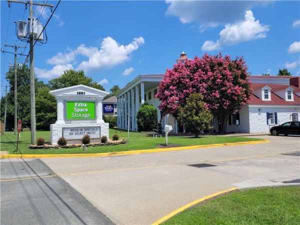 Extra Space Storage - 7692 - Midlothian - Huguenot Road
