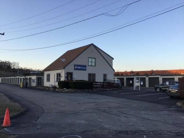 Extra Space Storage - 3170 - Plymouth - Holman Rd