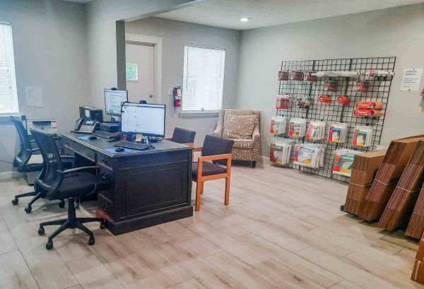 Mini Mall Storage - Conroe - Bryant Rd