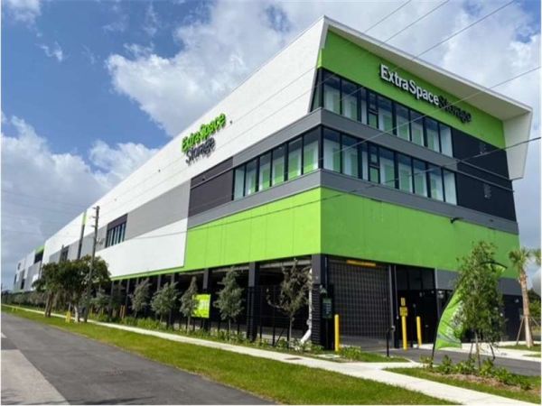 Extra Space Storage - 7505 - Palmetto Bay - Cleveland Ave