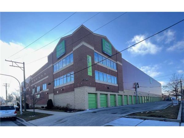 Extra Space Storage - 8521 - Chicago - Dakin Street