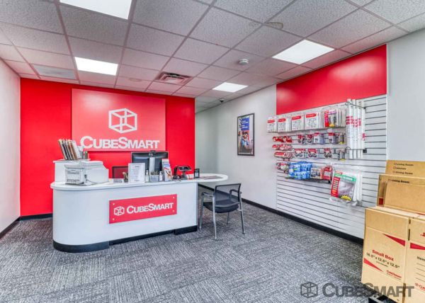 CubeSmart Self Storage - Walnut - 955 Fairway Dr