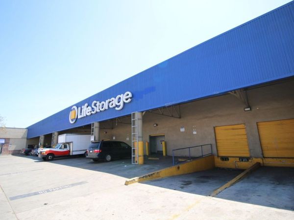 Extra Space Storage - 3409 - Los Angeles - 700 E Slauson Ave