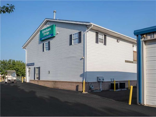 Extra Space Storage - 8208 - Frederick - 115 Wormans Mill Ct
