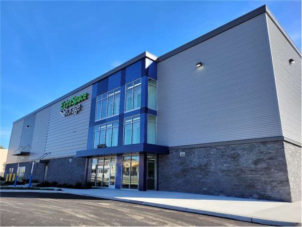 Extra Space Storage - 7521 - Folcroft - Chester Pike