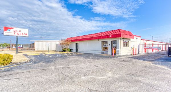 Devon Self Storage - 9111 - American Way