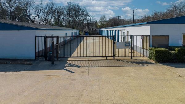 My Garage Self Storage - Glenwood