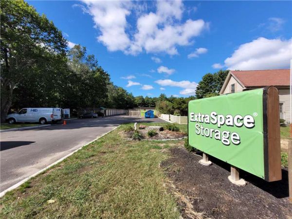 Extra Space Storage - 7990 - Pembroke - Old Oak St
