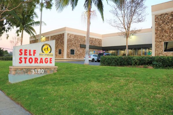 Costa Mesa Self Storage