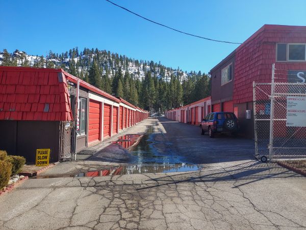 StorQuest Express - South Lake Tahoe / Industrial