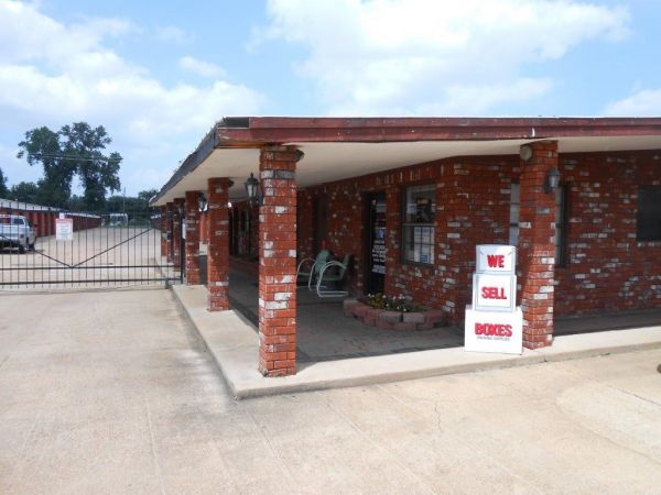 Barksdale Self Storage- Bossier City- 2205 Barksdale Blvd.