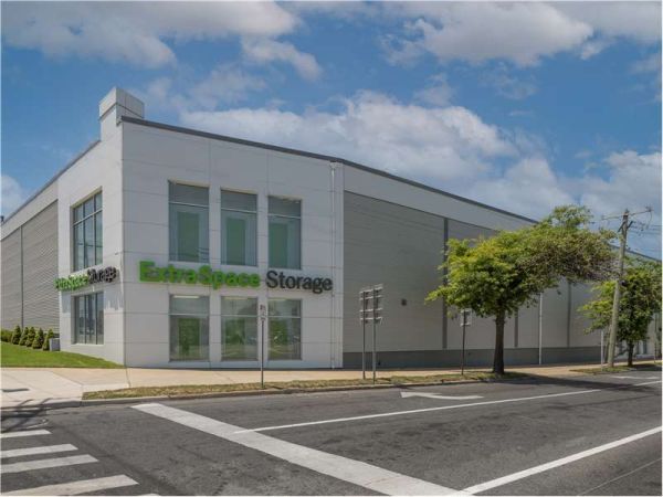 Extra Space Storage - 1896 - New Hyde Park - 2101 Jericho Tpke