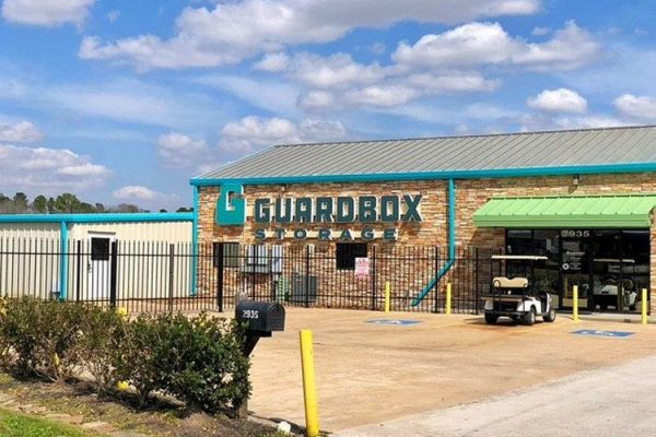 GuardBox Storage - Fresno