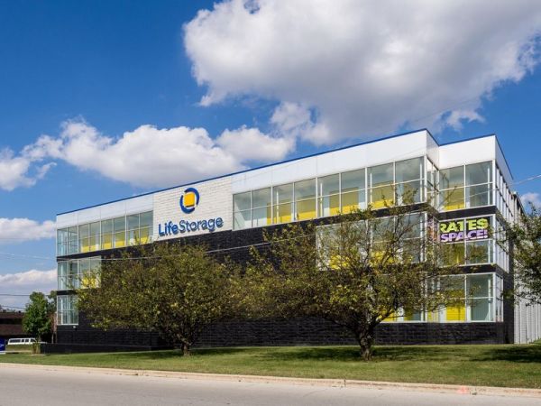 Extra Space Storage - 3454 - Elmhurst - IL Route 83