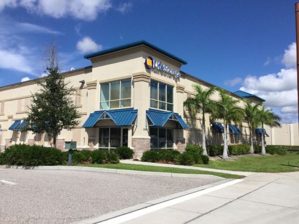 Extra Space Storage - 3075 - North Fort Myers - Tamiami Trl