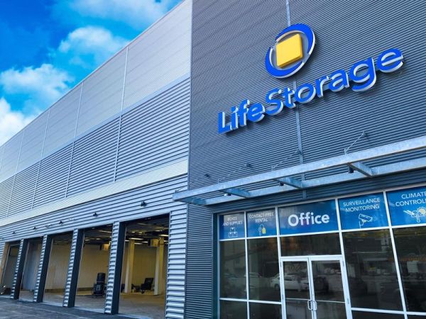 Extra Space Storage - 4152 - Flushing - Collins Pl
