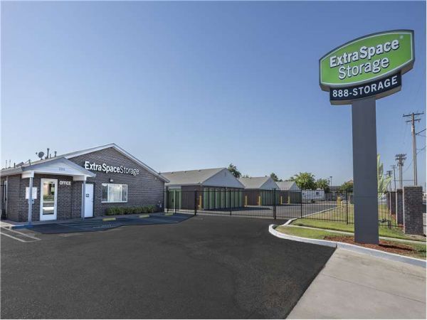 Extra Space Storage - 1383 - Modesto - Crows Landing