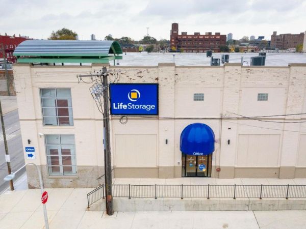 Extra Space Storage - 3329 - Chicago - Pershing Rd