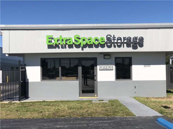 Extra Space Storage - 0206 - Miami - Quail Roost Dr