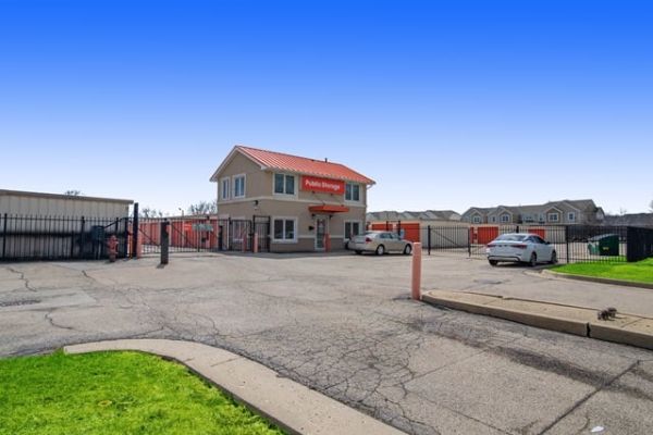 Public Storage - Palatine - 143 E Lake Cook Road
