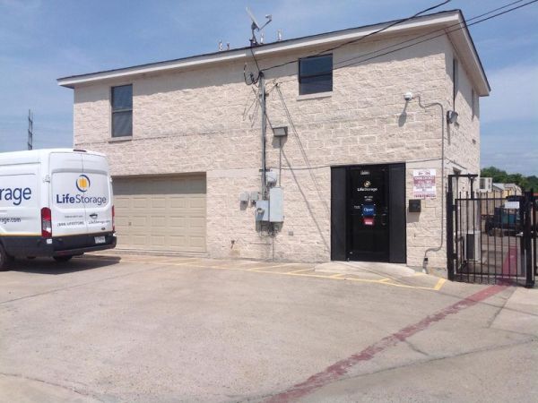 Extra Space Storage - 3205 - Austin - South 1st Street