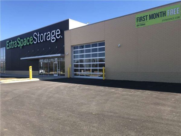 Extra Space Storage - 7715 - Joliet - Essington Rd