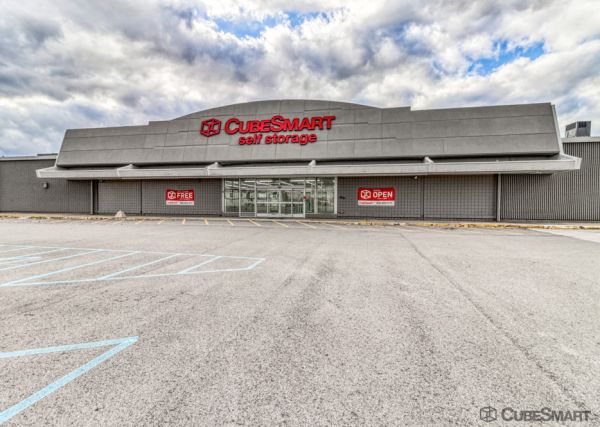 CubeSmart Self Storage MI Burton N Belsay Rd