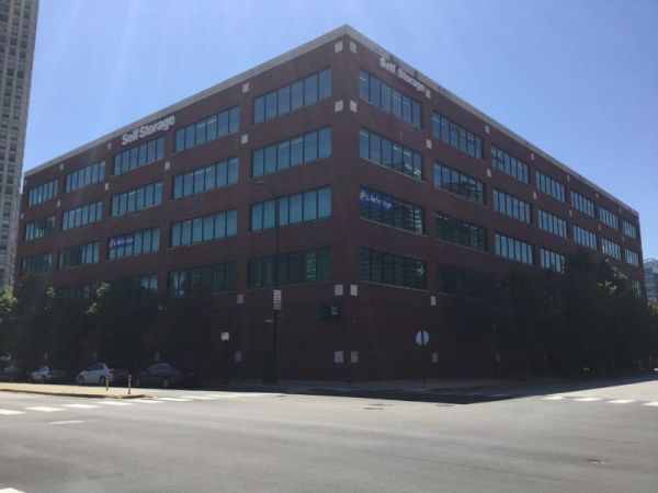 Extra Space Storage - 3695 - Chicago - Desplaines St