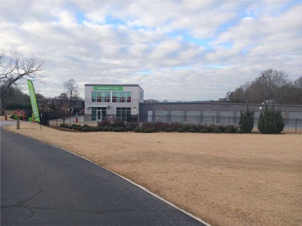 Extra Space Storage - 6042 - Boiling Springs - McCullugh Rd