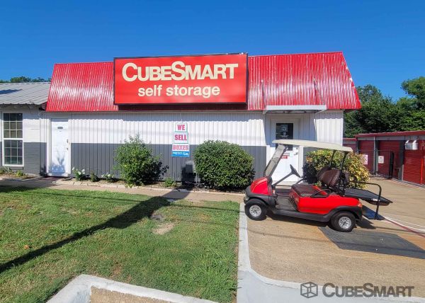 CubeSmart Self Storage - TX Dallas South Cockrell Hill Road