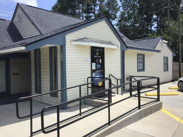 Extra Space Storage - 3065 - Summerville - Old Trolley Road