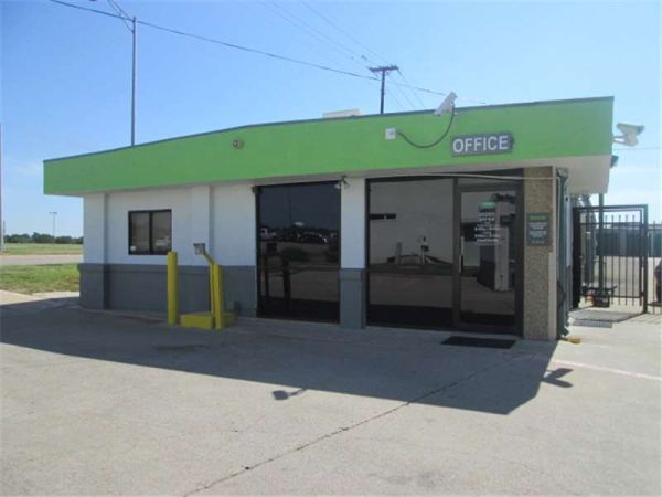 Extra Space Storage - 1301 - Arlington - E Pioneer Pkwy
