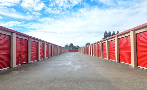 Security Public Storage - Hayward