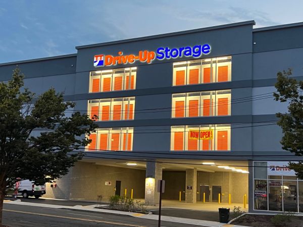 New Rochelle Drive-Up Storage