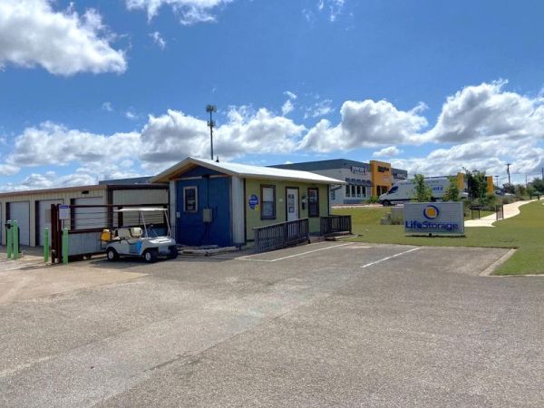 Extra Space Storage - 4158 - Cedar Park - Bell Blvd