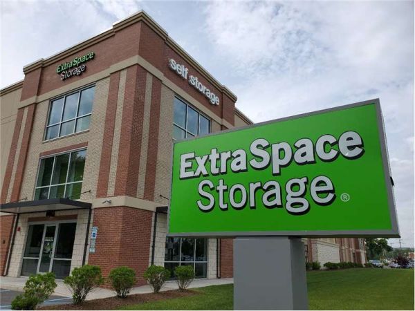Extra Space Storage - 7543 - Northvale - Livingston St