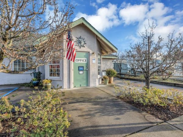 Extra Space Storage - 3595 - Loomis - Taylor Rd