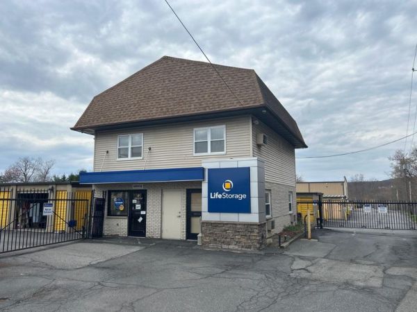 Extra Space Storage - 3118 - Harriman - Maher Lane