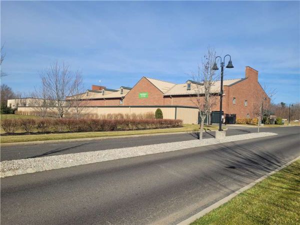 Extra Space Storage - 7673 - Freehold - Schlechtweg Way
